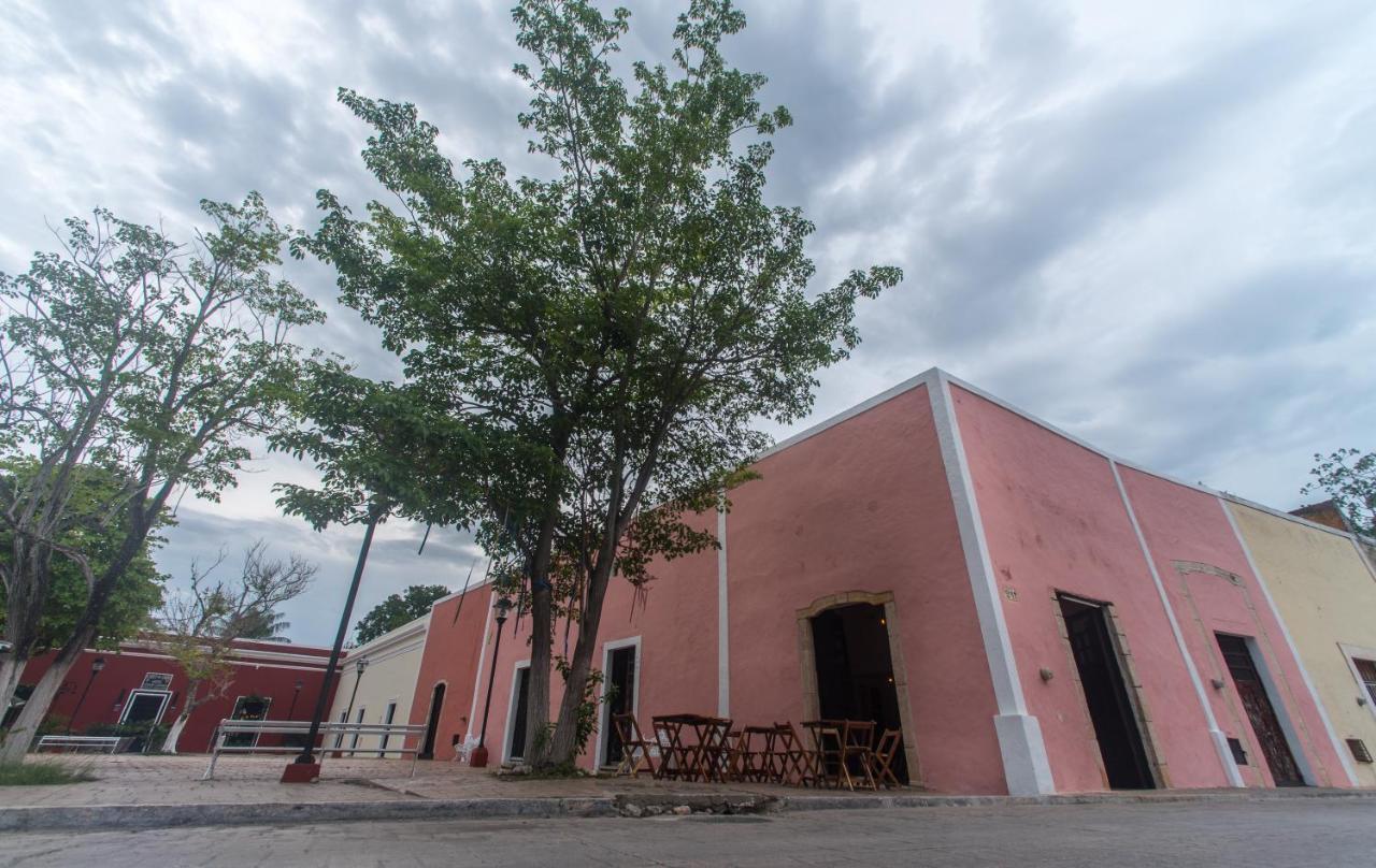 Imix Hotel Valladolid  Exteriör bild